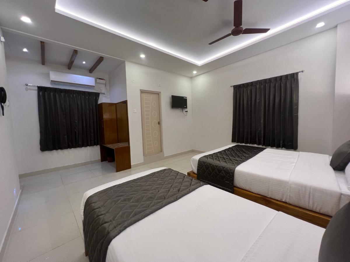 Le Hotel Host Tiruchirappalli Экстерьер фото