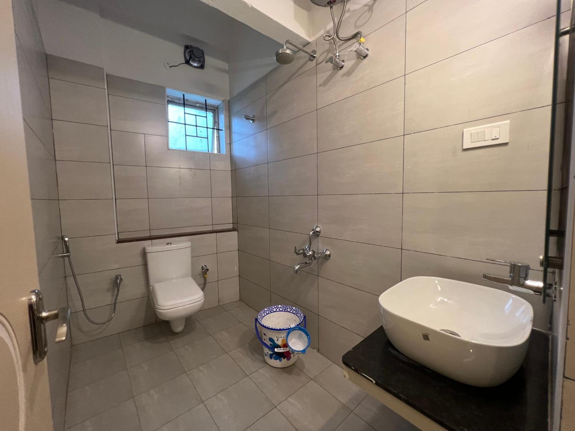 Le Hotel Host Tiruchirappalli Экстерьер фото