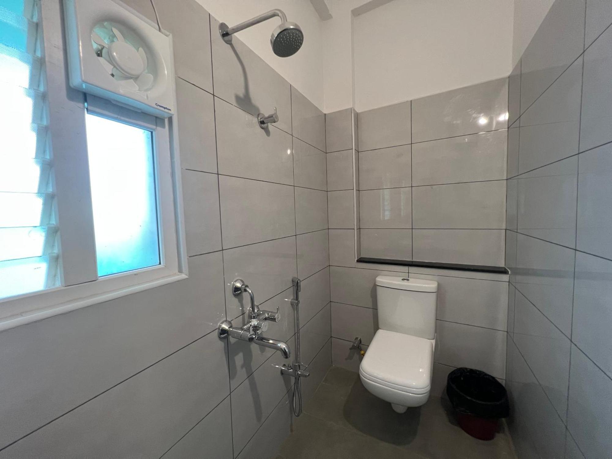 Le Hotel Host Tiruchirappalli Экстерьер фото
